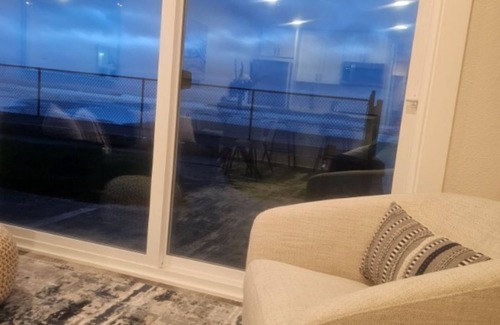 Lincoln City Condo | Oceanfront Condo 125 Sea Gypsy: Pool, Spa & Sunset Views