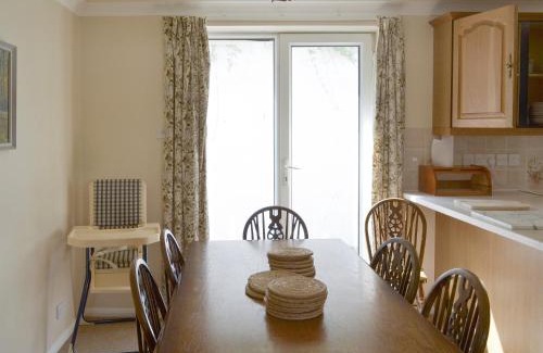 Hope-Cove House | Relax at Sea Haven - Pet and Child Friendly Getaway