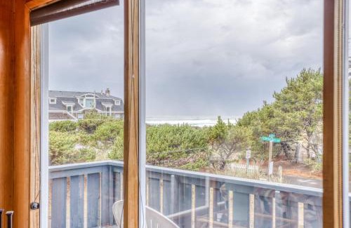 Neskowin House | Discover Sea Here: Pet-Friendly Haven with Breakfast Included