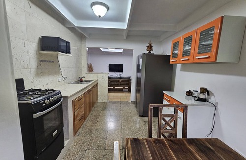 Centro Havana Apartment | Oceanfront Retreat at Sea Home 8 with Spa & Breakfast