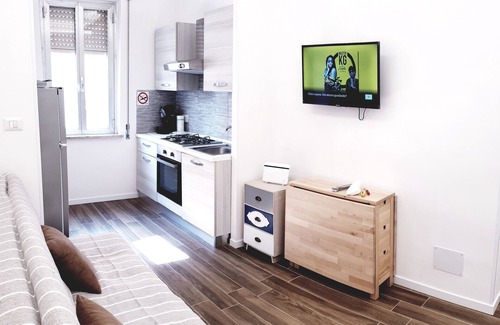 Quartiere XXXIV Lido di Ostia Levante House | Seaside Escape: Sea House Rome Apartment with Ocean View