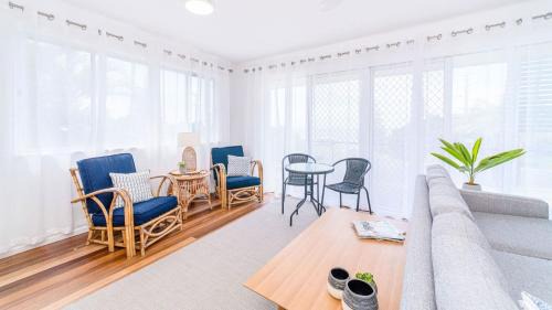 Brooms Head House | Inviting Sea La Vie: Child-Friendly Getaway Awaits You