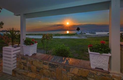 Skala Rachoniou House | Discover Oceanfront Bliss at Sea La Vie – Rated 9.4/10