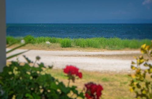 Skala Rachoniou House | Discover Oceanfront Bliss at Sea La Vie – Rated 9.4/10