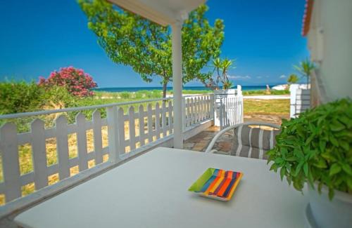 Skala Rachoniou House | Discover Oceanfront Bliss at Sea La Vie – Rated 9.4/10