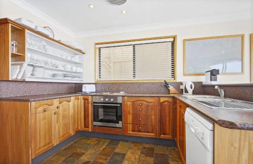 Manyana House | Discover Sea La Vie Manyana: Family-Friendly 4-Star Retreat