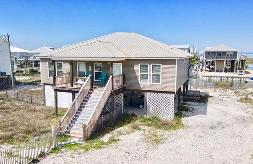 Silver Cay House | Discover Sea Level: Family and Pet-Friendly Retreat