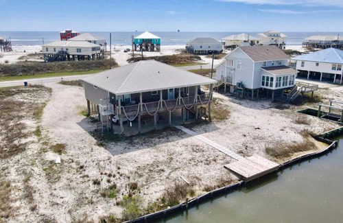Silver Cay House | Discover Sea Level: Family and Pet-Friendly Retreat