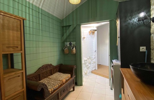 Sainte-Anne House | Sea Lodge: Your Ideal Vacation Retreat with Breathtaking Views