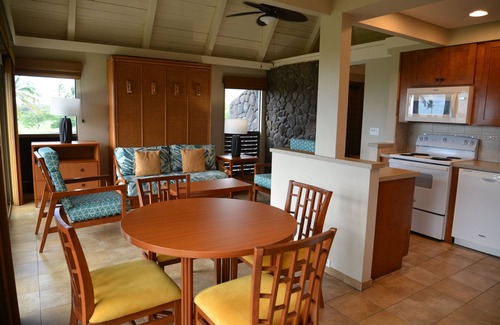 Punaluu Condo | Discover Colony I at Sea Mountain: Ocean Views & Spa Bliss