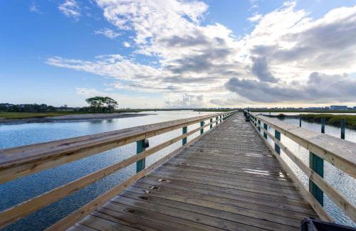 Garden City Resort | Oceanfront Sea Mystique Resort: Family-Friendly Getaway