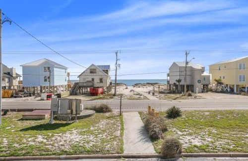 Gulf Shores House | Beachside Retreat: Sea Oats 102C with Pool & Ocean Views