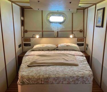 Madliena Boat Rental | Sea Panther
