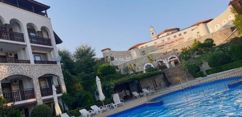 Sveti Vlas Apartment | Oceanfront Bliss at Sea Paradise - Guest Rated 9.6/10