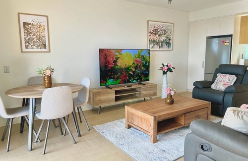 Darwin Apartment | Sea Pearl at Waterfront - One Bedroom Sea View Apartment