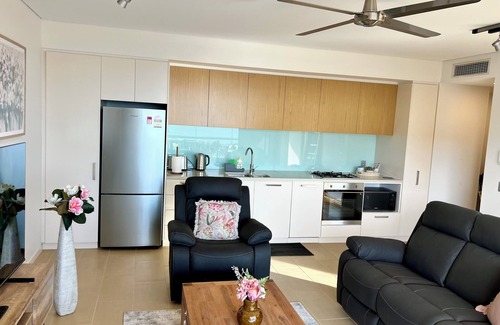 Darwin Apartment | Sea Pearl at Waterfront - One Bedroom Sea View Apartment