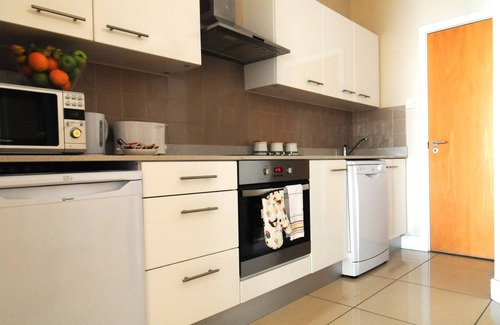 Galway Apartment | Sea Pointe 2 Bedroom Apartment with Breathtaking Ocean Views