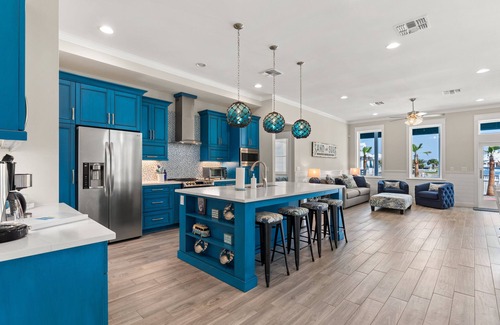 The Shores House | Seaside Escape at Sea Pointer - Pool and Beach Access
