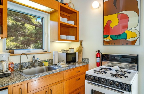 Sea Ranch House | Dog-Friendly Sea Ranch Home with Ocean Views & Pool Access
