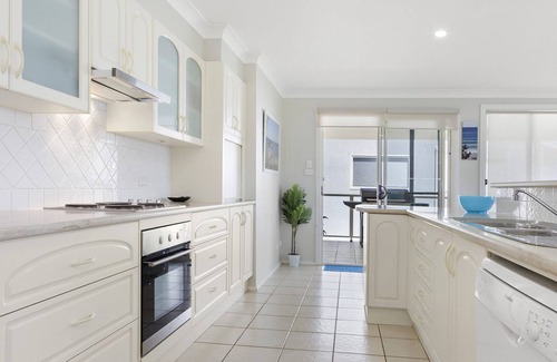 Manyana House | Oceanfront Retreat at Sea-renity - Rated 9.8/10 by Guests