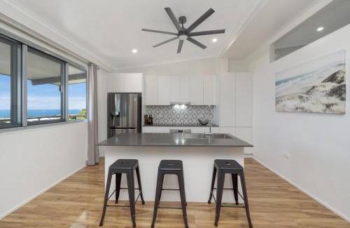 Castle Hill Apartment | Guest Rated 9/10: SEA-Renity on Castle Hill Awaits