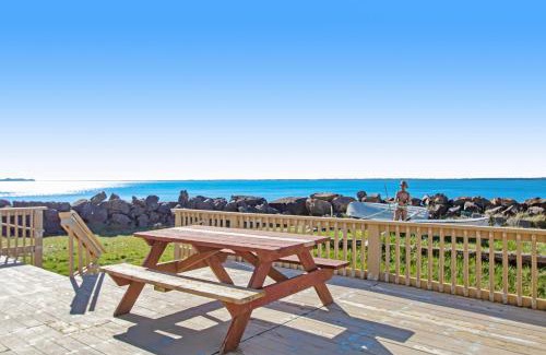 South Bend House | Unforgettable Retreat at Sea-Renity Sunset Hideaway