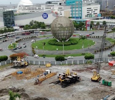 Barangay 76 House | Sea Residence Tower A by Stave