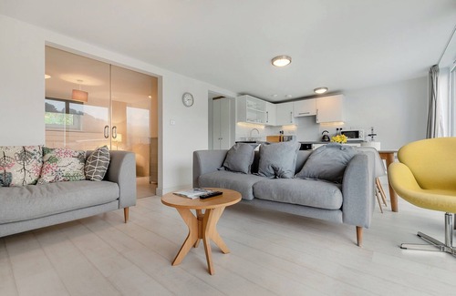 Millendreath Apartment | Unique Sea Retreat at Millendreath Beach Resort Awaits You