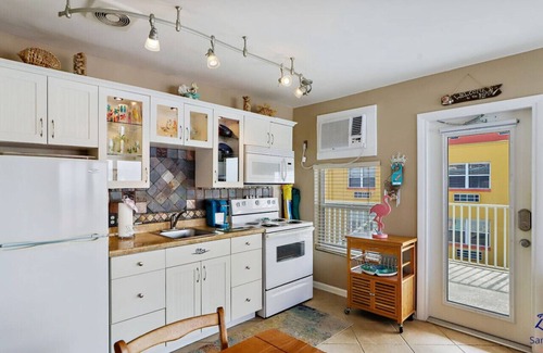 North Redington Beach Apartment | Oceanfront Bliss at Sea Rocket 22: Rated 10/10 for Comfort