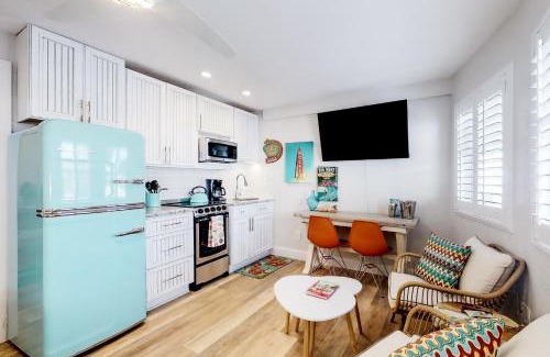 North Redington Beach Hotel | Oceanfront Retreat at Sea Rocket 8 - Family-Friendly Escape