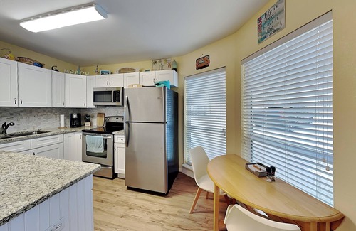 North Redington Beach House | Oceanfront Getaway: Sea Rocket with Pool & Spa Amenities