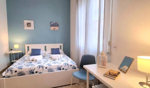 Aspra Bed & Breakfast | Cozy Sea Room Aspra B&B with Child-Friendly Amenities
