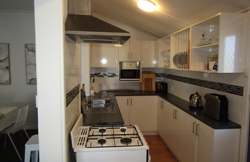 Dalrymple Apartment | Beachside Bliss: Sea Salt Apartment with Free WiFi!