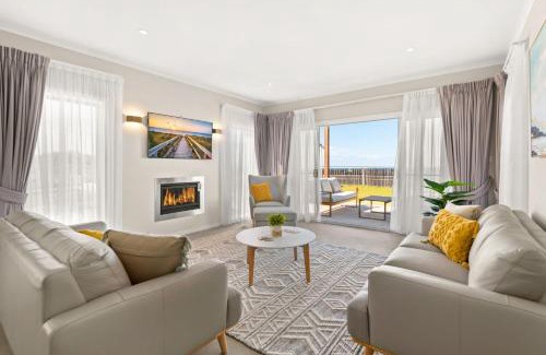 Stockton House | Tranquil Escape at Stockton: Poolside Family Retreat