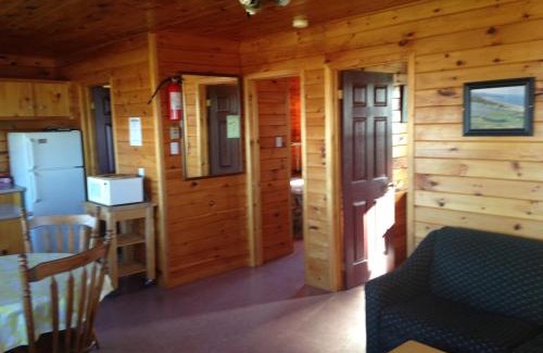 Bayfield Ski Chalet | Pet-Friendly Sea'scape Cottages with Private Beach Access