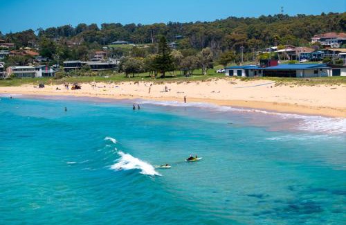 Malua Bay House | Tranquil Sea-Escape: 4-Star Stay for Families & Pets