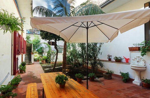 Riposto House | Oceanfront Sea Shell: Guest Rated 9.6, Ideal for Families