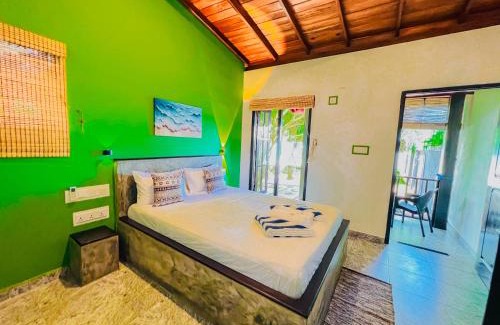 Hikkaduwa Villa | Oceanfront Retreat at Sea Shell Villa Hikkaduwa with Beach Access