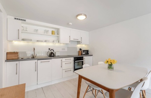 Millendreath Apartment | Family-Friendly Sea Shore Pet Apartments with Ocean Views