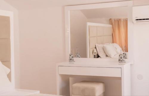 Orahovac Apartment | Cozy Sea Side Apartment: Pet and Child Friendly Retreat