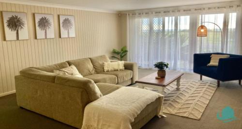 Caves Beach House | Serene Sea Sounds: Family-Friendly Retreat with High Ratings