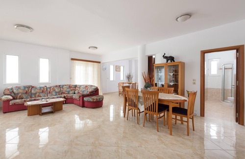 Afandou House | Beachside Sea Spirit Apartment with Ocean View & Accommodations