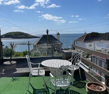 West Looe Apartment | Sea Spirit - Modern Apartment with Breathtaking Sea Views