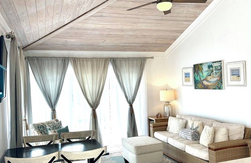 Bahama Palm Shores House | Sea Spray Ocean Villa 915: Family-Friendly Beach Retreat