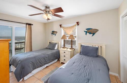 Saint Simons Island House | Cozy Sea Spray: Family and Pet-Friendly Getaway Awaits