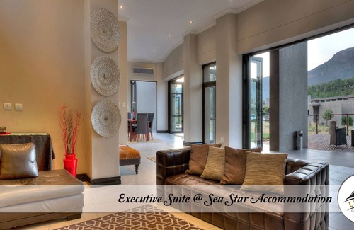 Sterkrivier Cabin | Discover Sea Star Golf and Safari Resort with Pool & Spa