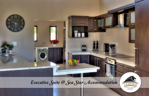Sterkrivier Cabin | Discover Sea Star Golf and Safari Resort with Pool & Spa