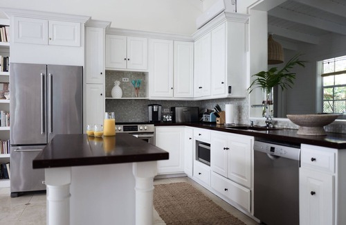 Triana Shores House | Indulge at Sea Star: Private Jungle Retreat by the Beach