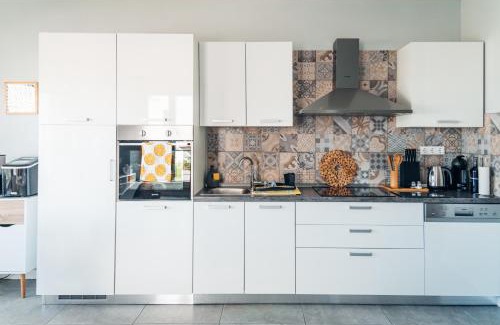 Slatine Apartment | Oceanfront Escape at Apartment Sea Sun Slatine - 10/10 Rating