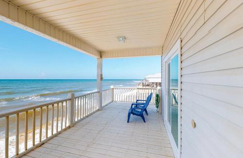 Dauphin Island House | Experience Sea the Gulf: Pet-Friendly Oceanfront Retreat